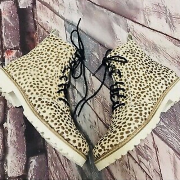 Dolce Vita Women’s Boots Size 7.5 Leopard Print Calf Hair Boots. - Picture 3 of 4